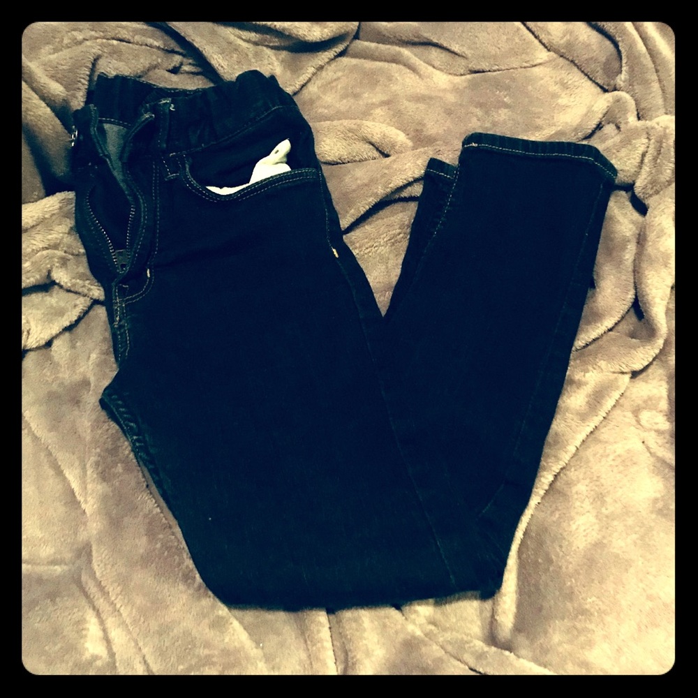 Extra dark blue super skin boys jeans sz 10